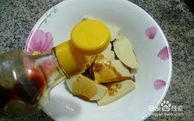 如何做香菇荷兰豆拌小素鸡?