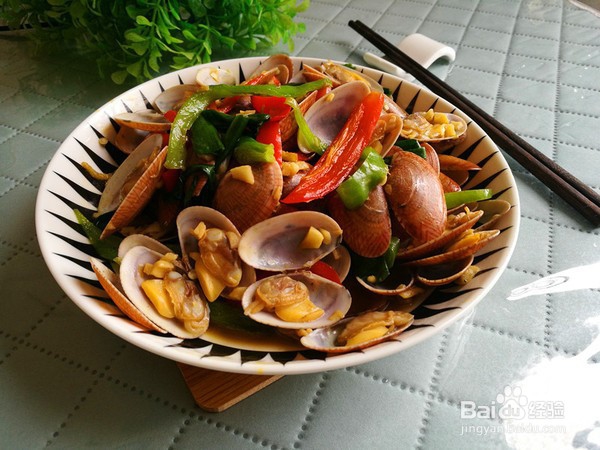 自己做双椒炒花甲