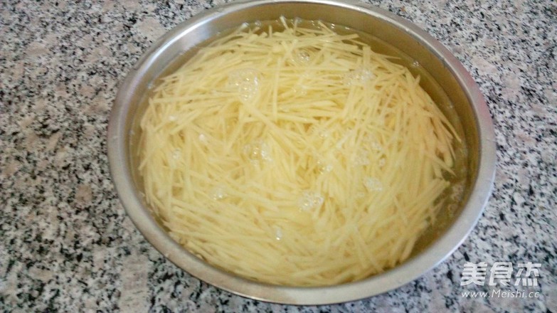 土豆丝炒韭菜