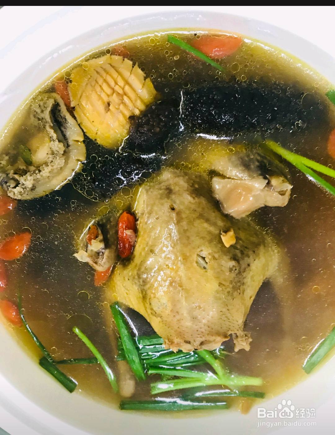 如何做出鲍鱼辽参炖鸽？