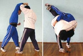 怎样掌握散打的基本摔法