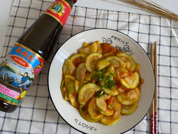 西红柿炒西葫芦