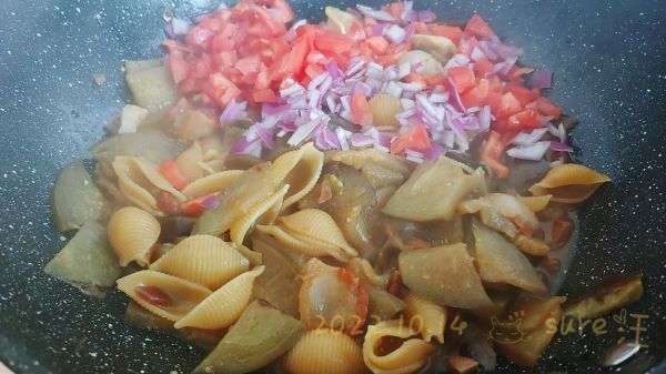 茄茄葱香肉酱面