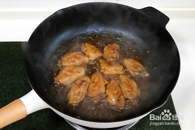 制作美味的蜜汁鸡翅