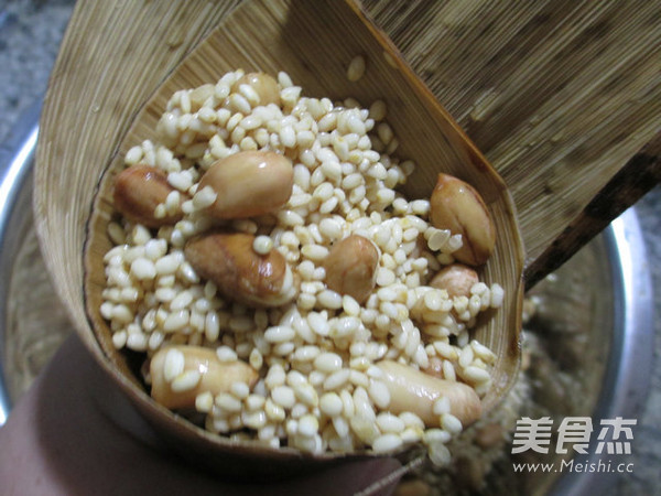 排骨花生米糯米粽