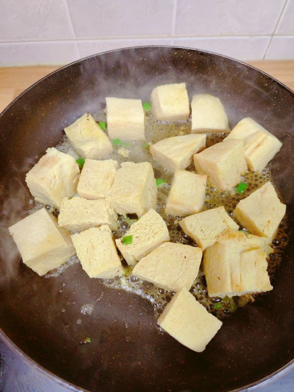 松茸风味烧冻豆腐