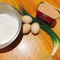 不点外卖48--香葱鸡蛋午餐肉卷饼