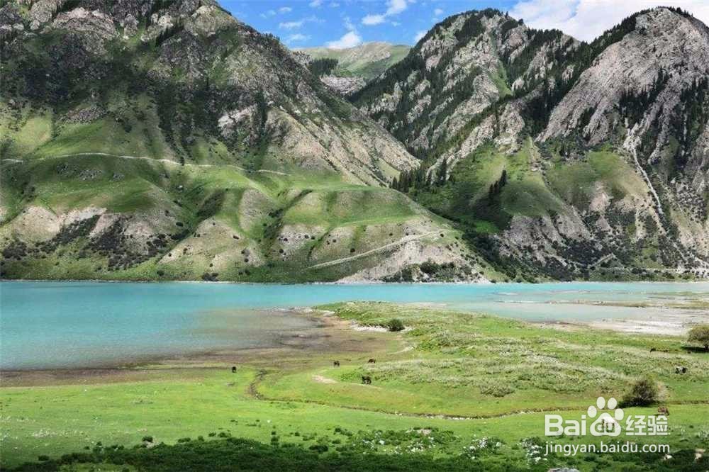 天山玉湖：湖水为什么一年四季呈现不同颜色