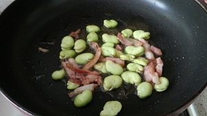 食补佳品蚕豆培根意大利面的做法