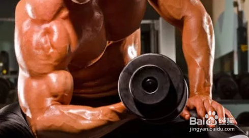 健身初学者必看：练爆你的二头肌