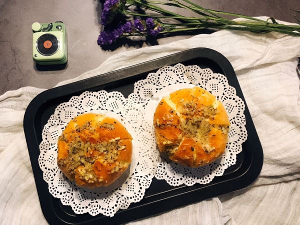 蒜香卡仕达酱面包