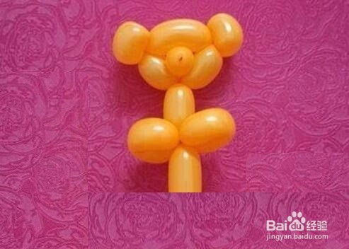 <b>棒棒熊如何用长条气球制作</b>