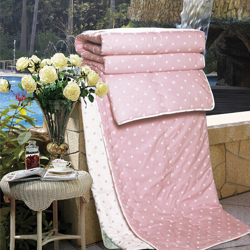 手感柔滑亲肤透气的春秋被精选