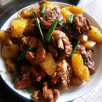 鸡腿肉炖土豆的家常做法