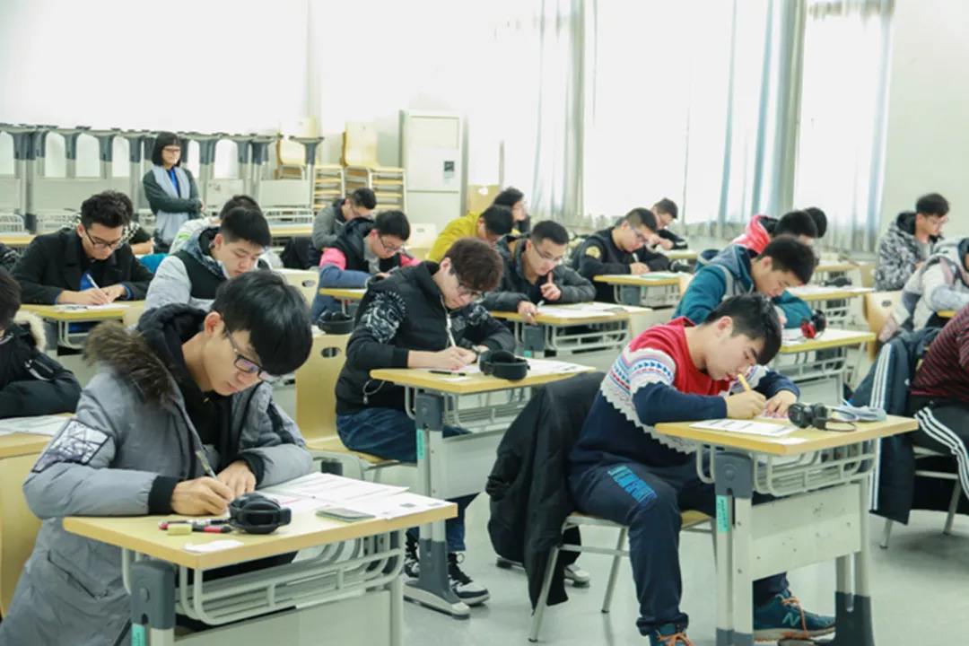 怎样写月考总结和计划