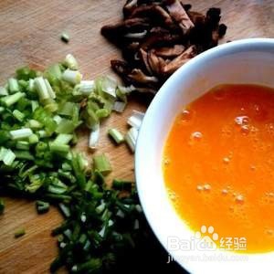 健康养生佳品香菇鸡蛋酱油炒饭的做法