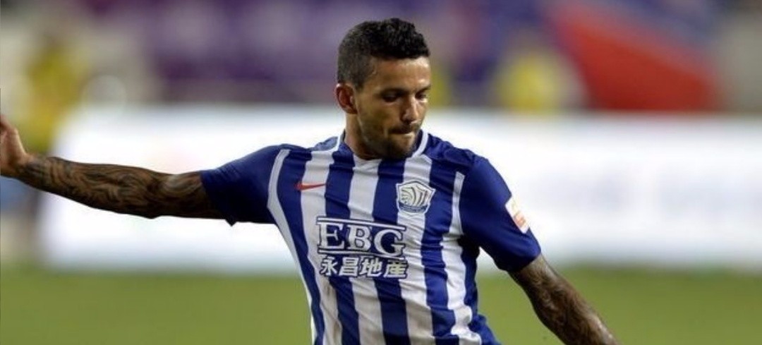 谁是第一个获得金球奖的球员