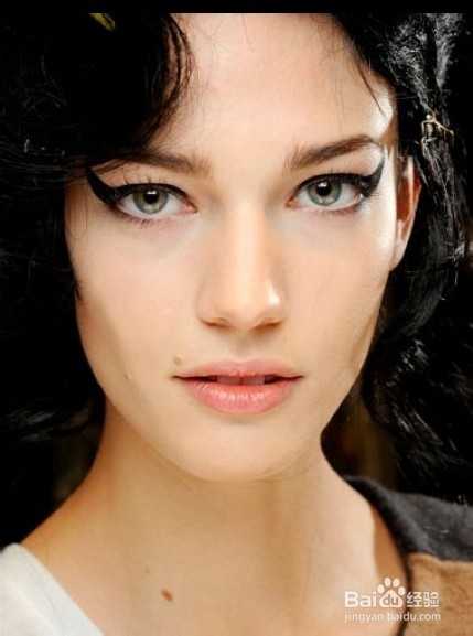 殿堂级画眼线法 拥有大眼美女气质