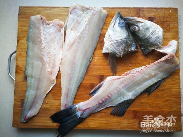 酸菜鲈鱼锅怎么做