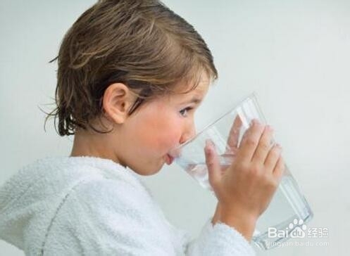 <b>孩子不喜欢喝水，家长该怎么办</b>