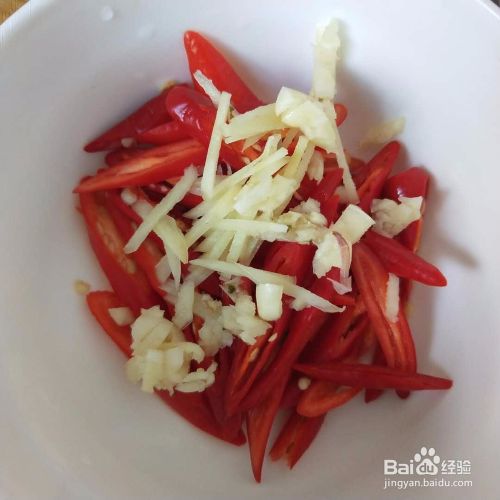 酸菜怎么炒好吃 酸菜的简单做法 酸菜怎么做
