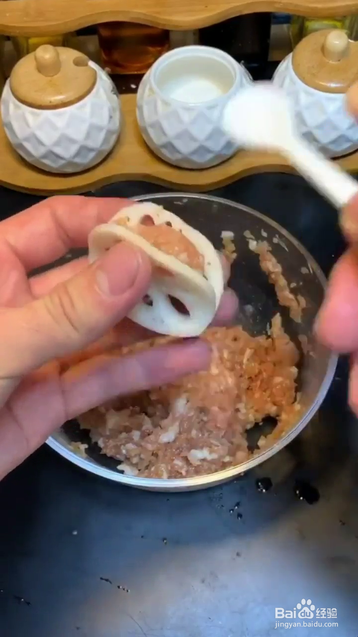 如何制作好吃的炸藕盒？