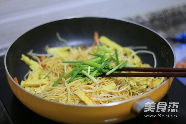 三丝炒面的做法
