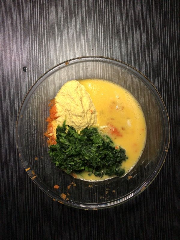 胡萝卜菠菜玉米团子