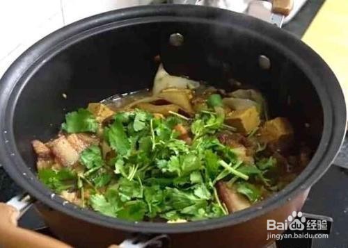 家庭自制猪肉炖粉条