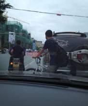 遇到强行穿插的车辆怎么办