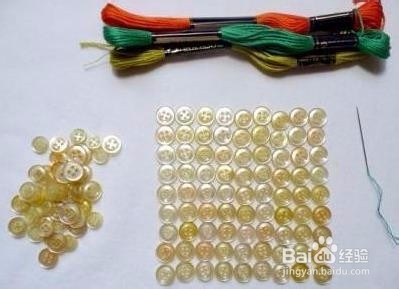 如何制作一个纽扣杯垫