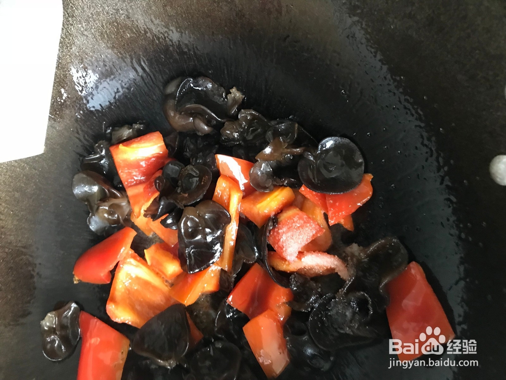 红辣椒炒黑木耳