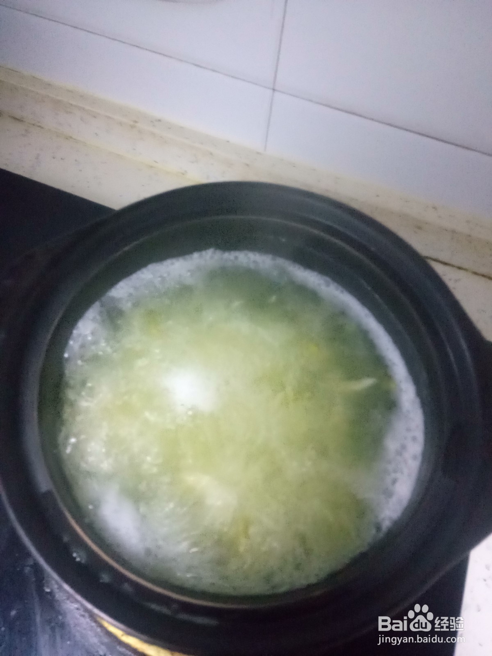 砂锅绿豆百合粥