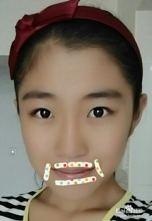 脸上痘痘的位置告诉你哪里出了问题