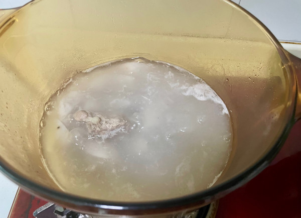 排骨芋艿鸡毛菜汤