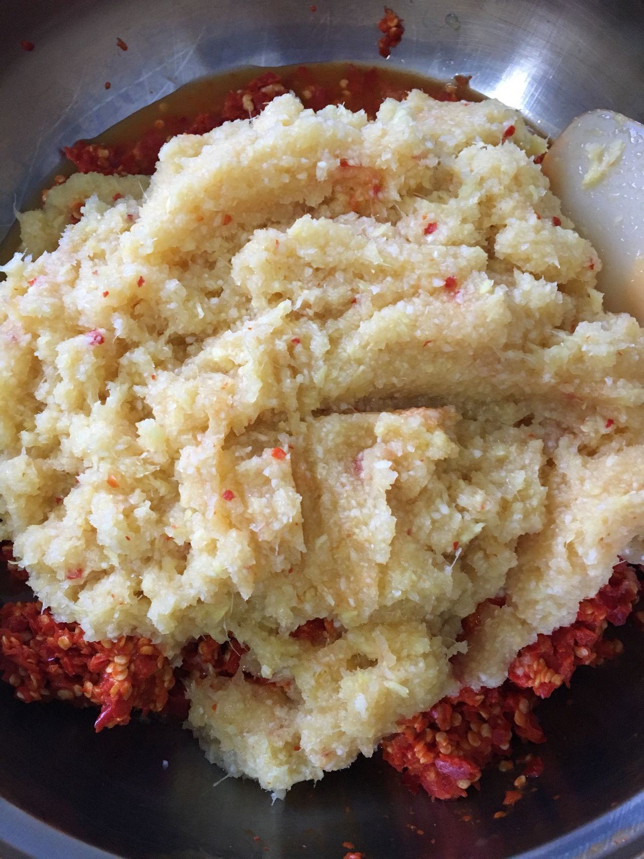 鲜辣的蒜蓉辣椒酱,刚好可以下饭哦