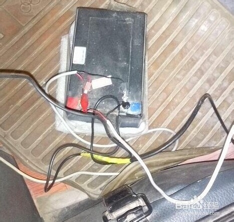 看看缝纫机LED工作灯改装成汽车灯