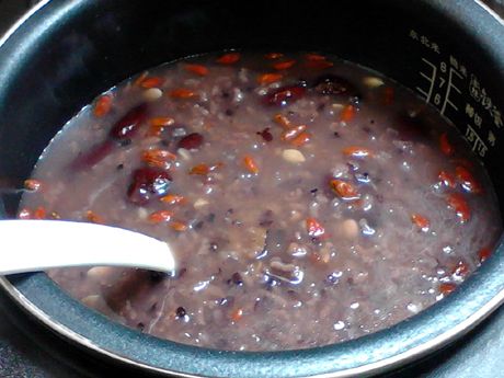 枣杞紫米八宝粽子粥