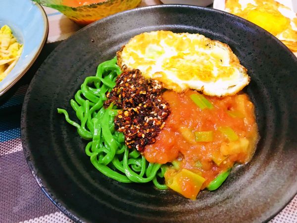 西红柿煎蛋菠菜面