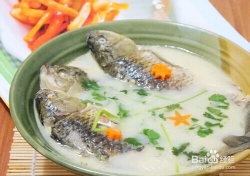 月子餐中吃什么能够催乳