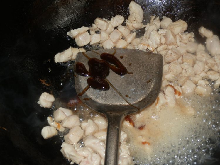 辣子鸡丁还不会做？小编来教教你