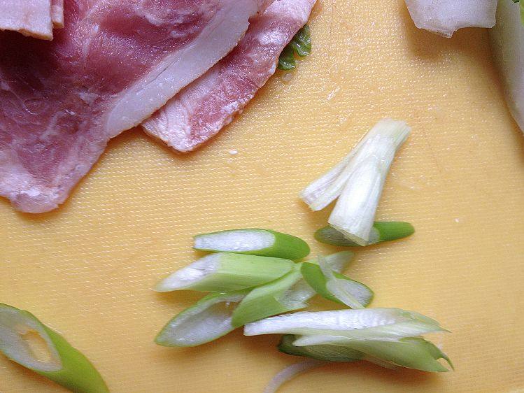 教你做培根鸡蛋炒白菜，味道美极了