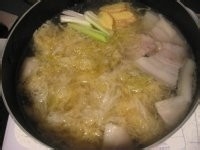 酸菜氽白肉-东北菜