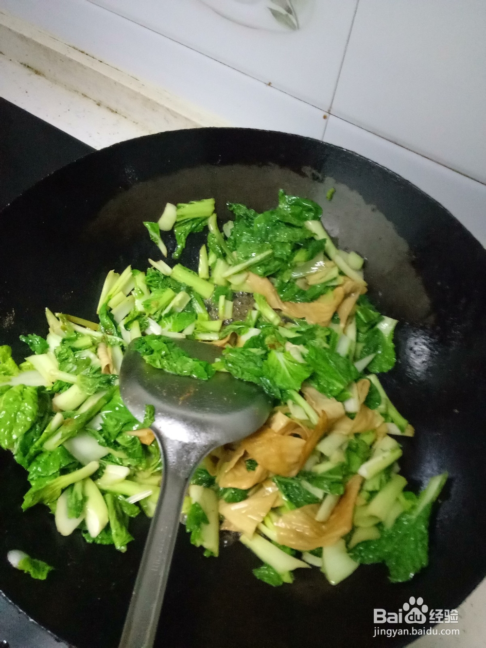 家常青菜炒蛋白肉