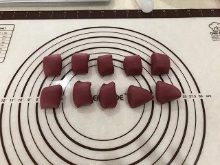 红红火火金鱼蒸饺怎么做？