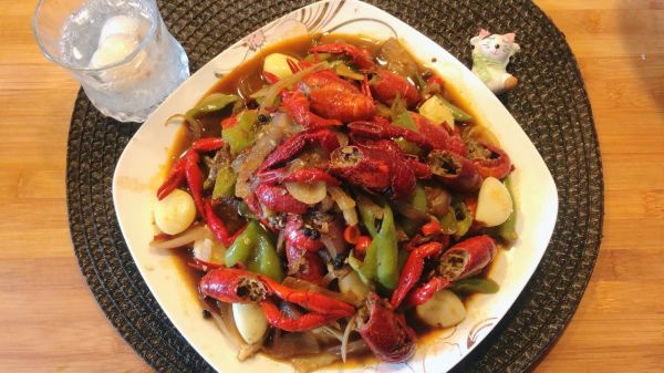 香辣十三香小龙虾