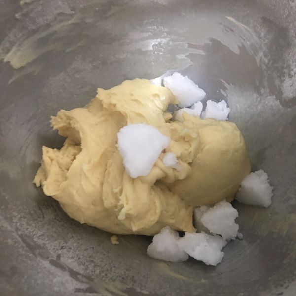 椰香蝴蝶结面包