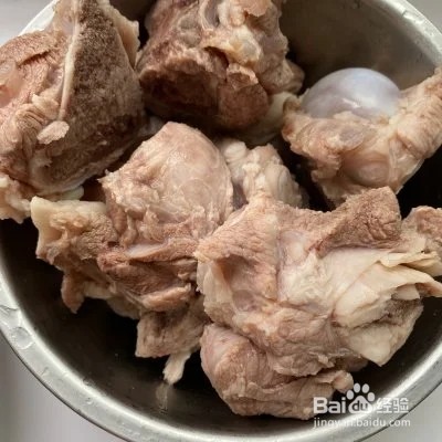 白菜炖大棒骨