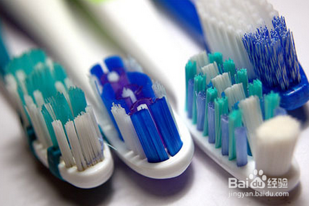 哪些行为会对牙齿造成损伤?怎么保护牙齿?