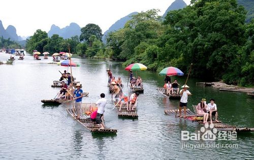 桂林六日游_乘船游览漓江风光
